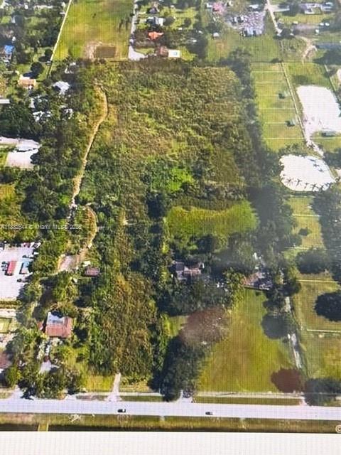 2150 Southwest 154th Avenue Davie, FL 33326 - Photo 3 of 6 a view of residential space