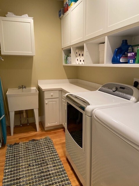 432 Quassapaug Road Woodbury, CT 06798 - Photo 17 of 21 a utility room with dryer and washer