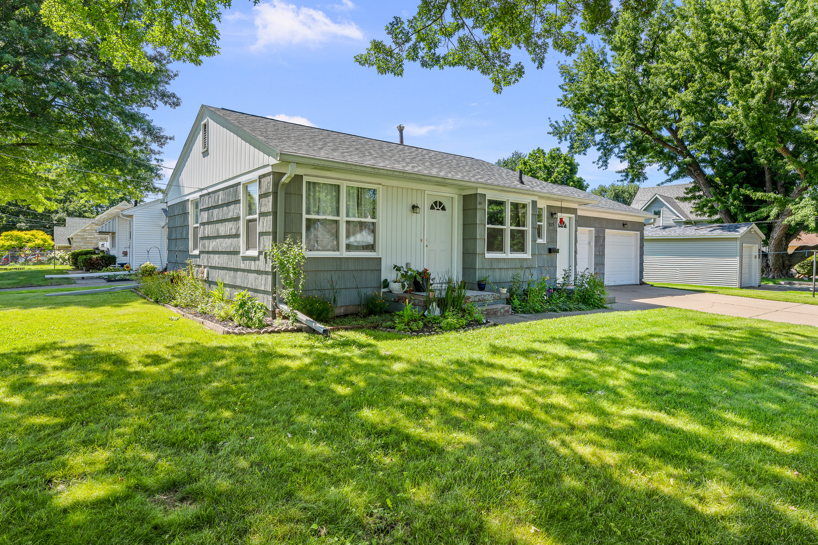 925 42nd Street Moline, IL 61265 - Photo 28 of 31