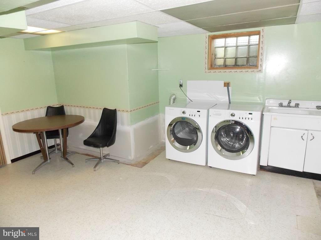1901 Ellinwood Road Baltimore, MD 21237 - Photo 15 of 30 Laundry