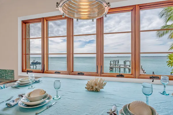 $7,999,000 | 205 15th Circle, Key Colony Beach, FL 33051