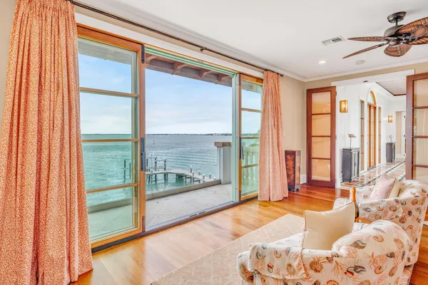 $7,999,000 | 205 15th Circle, Key Colony Beach, FL 33051