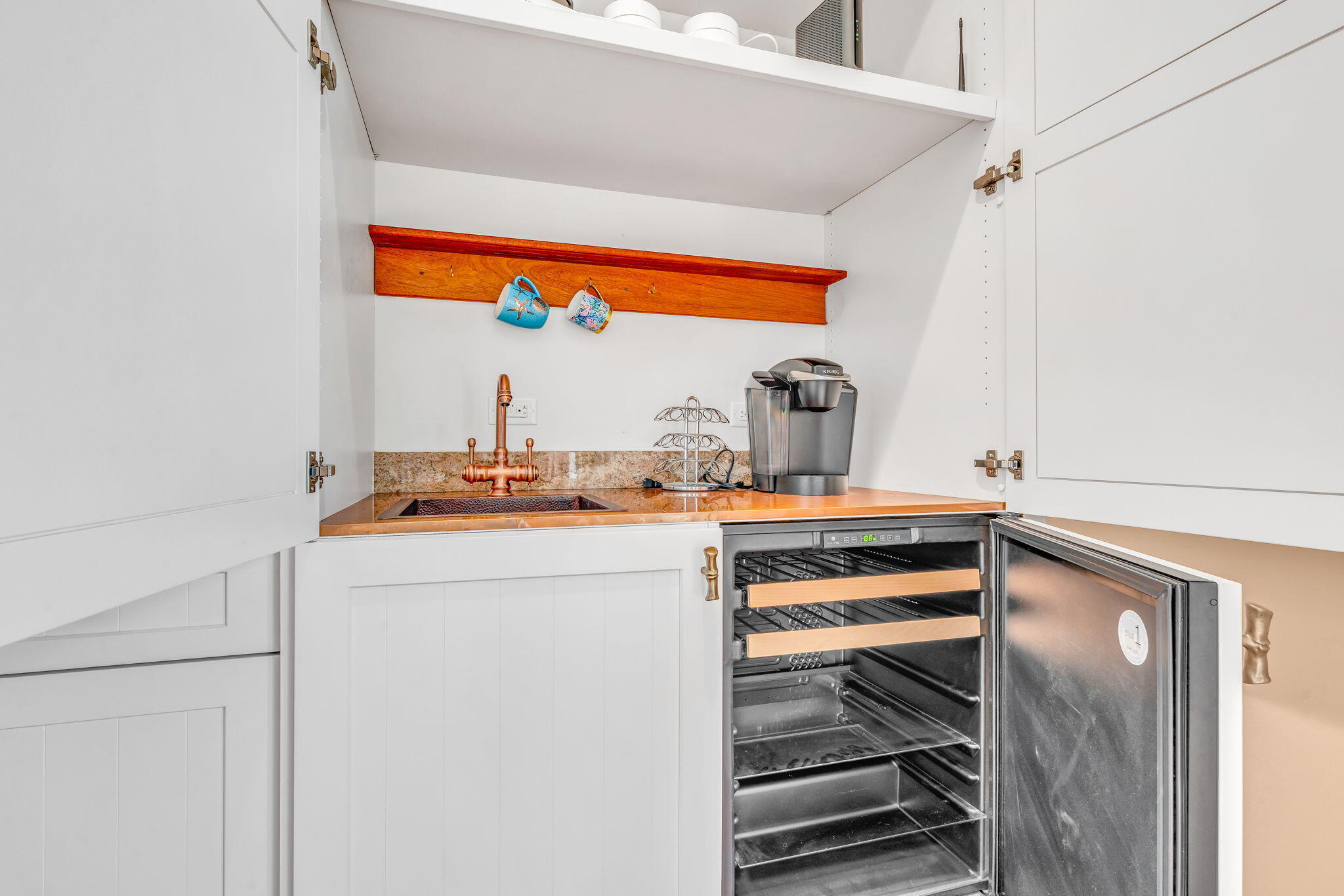 205 15th Circle Key Colony Beach, FL 33051 - Photo 36 of 101 a room with a sink and a window