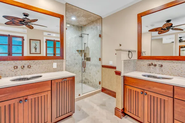 $7,999,000 | 205 15th Circle, Key Colony Beach, FL 33051