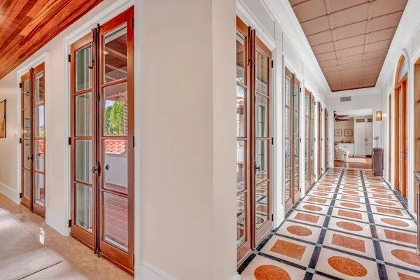 $7,999,000 | 205 15th Circle, Key Colony Beach, FL 33051