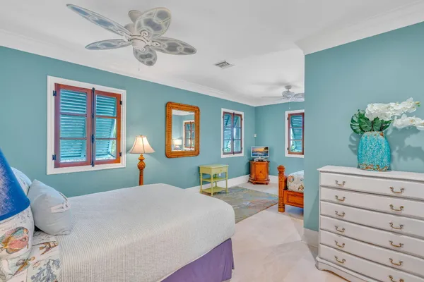 $7,999,000 | 205 15th Circle, Key Colony Beach, FL 33051