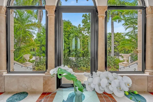 $7,999,000 | 205 15th Circle, Key Colony Beach, FL 33051