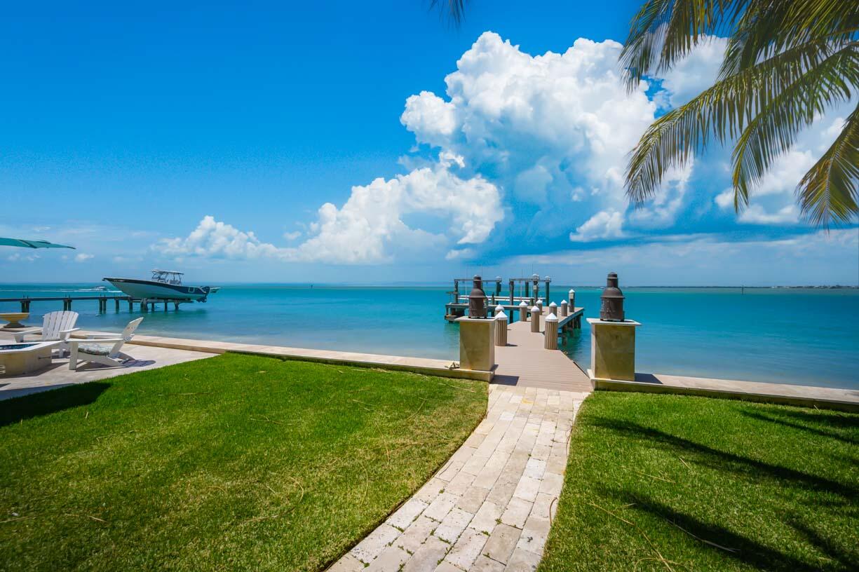 205 15th Circle Key Colony Beach, FL 33051 - Photo 79 of 101 Walkway to Dock