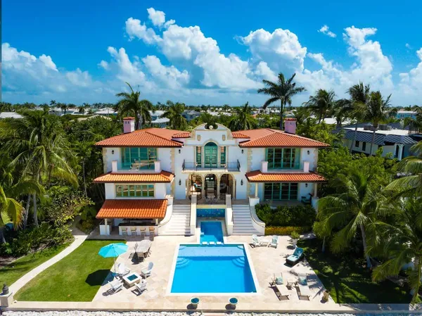 $7,999,000 | 205 15th Circle, Key Colony Beach, FL 33051