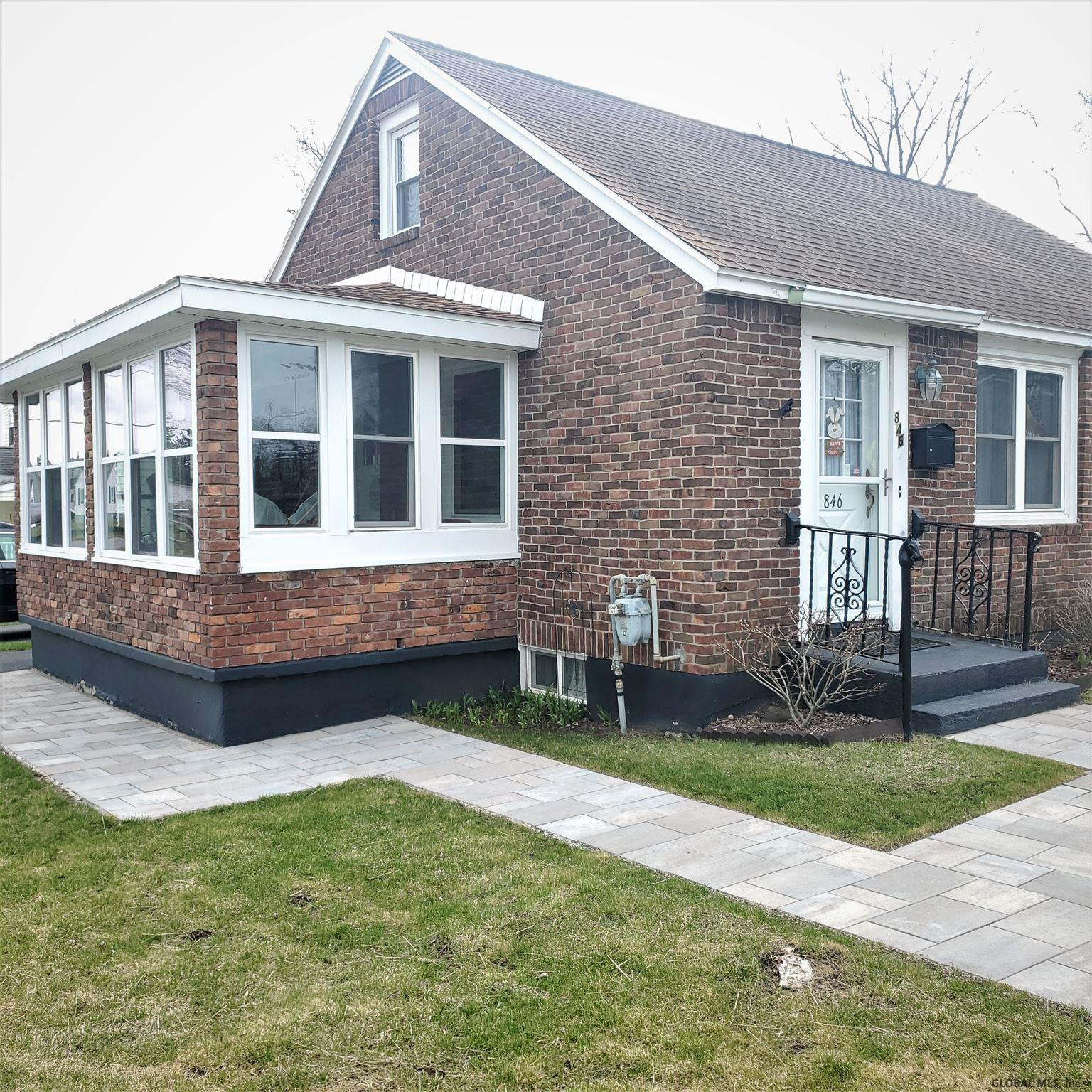 846 Curry Road Rotterdam, NY 12306 - Photo 4 of 34 Photo 4