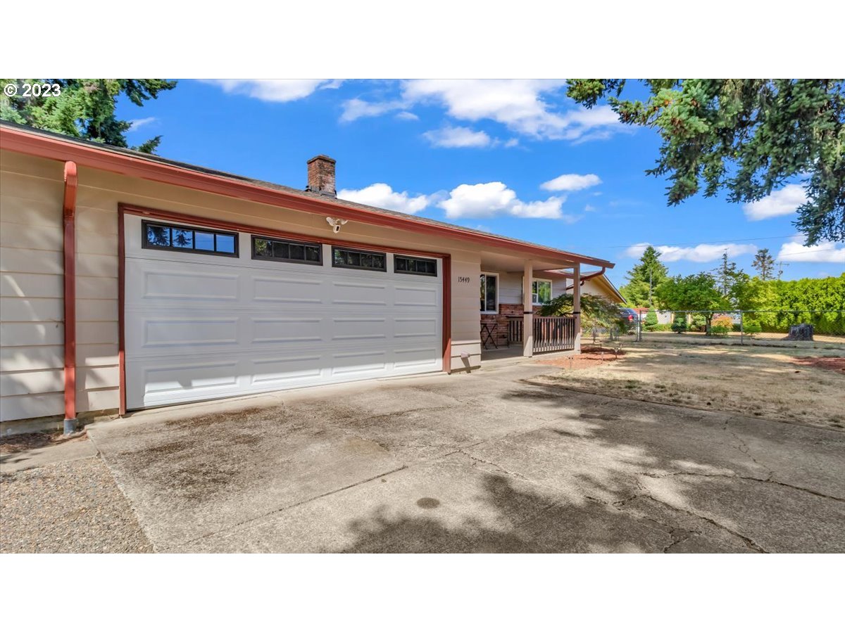 15449 Southeast Johnson Road Portland, OR 97267 - Photo 4 of 34 Gallery Image 4