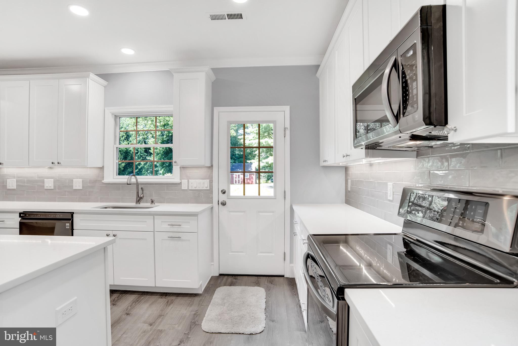 6916 Seven Locks Road Cabin John, MD 20818 - Photo 25 of 76