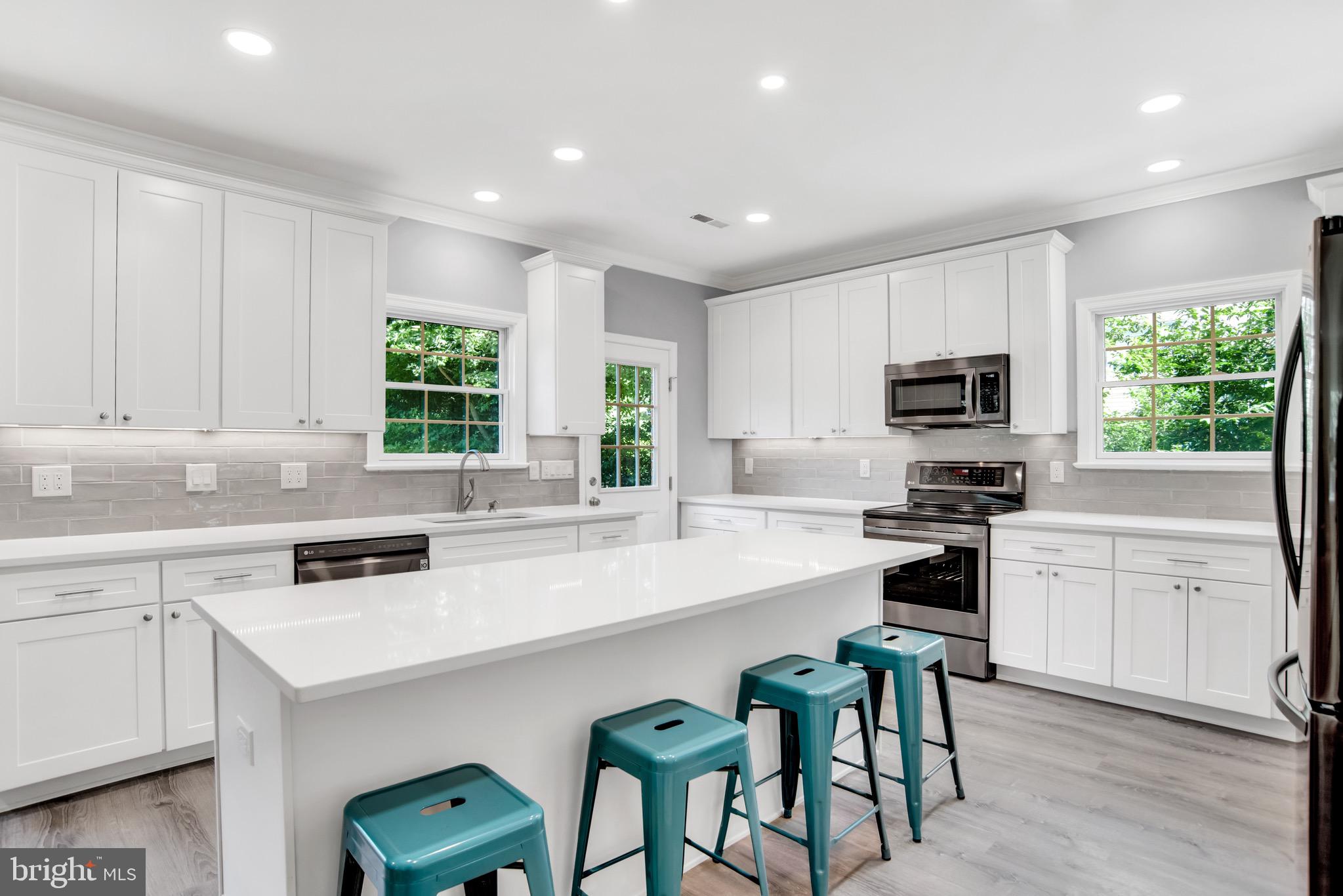 6916 Seven Locks Road Cabin John, MD 20818 - Photo 27 of 76