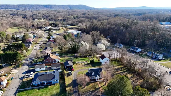 $319,900 | 110 East Main Street, Jonesville, NC 28642