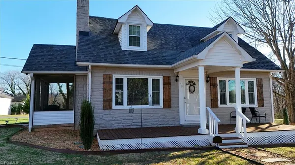 $319,900 | 110 East Main Street, Jonesville, NC 28642