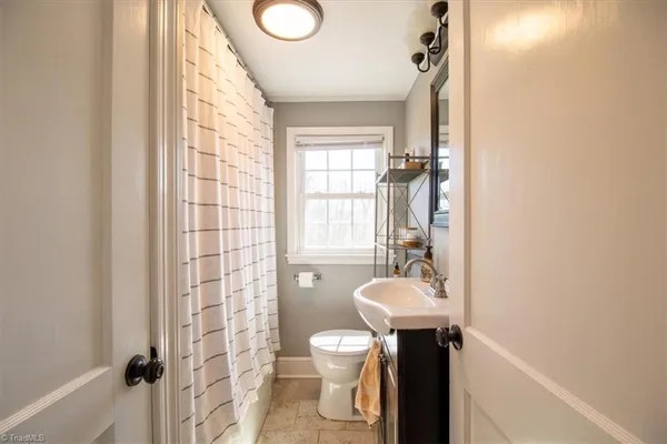 $319,900 | 110 East Main Street, Jonesville, NC 28642