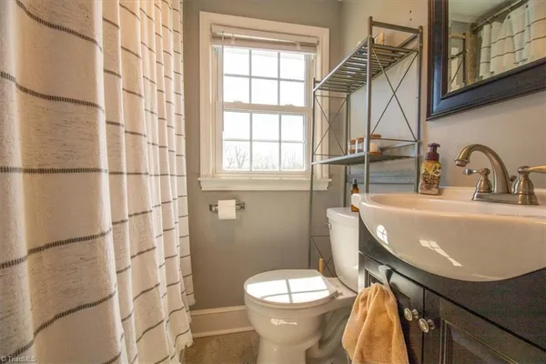 $319,900 | 110 East Main Street, Jonesville, NC 28642