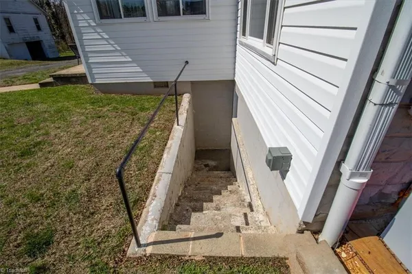 $319,900 | 110 East Main Street, Jonesville, NC 28642