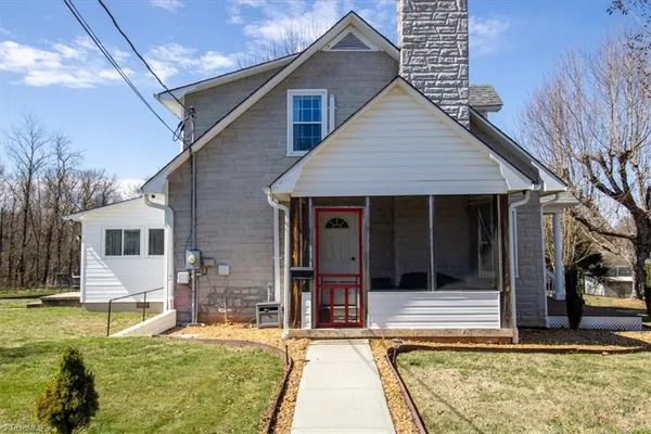 $319,900 | 110 East Main Street, Jonesville, NC 28642