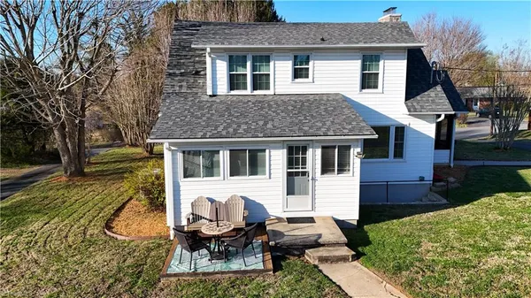 $319,900 | 110 East Main Street, Jonesville, NC 28642