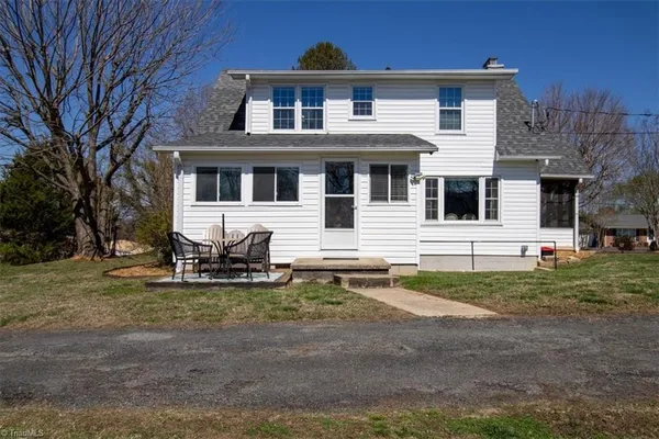 $319,900 | 110 East Main Street, Jonesville, NC 28642