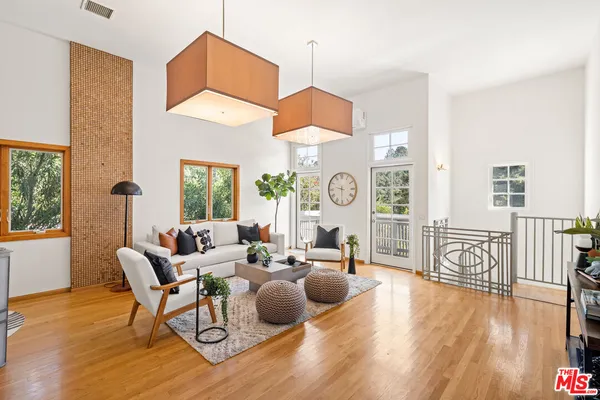 $1,545,000 | 8781 Lookout Mountain Avenue, Los Angeles, CA 90046