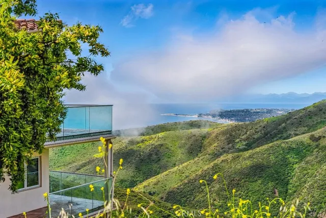 $3,499,000 | 2501 Barrymore Drive, Malibu, CA 90265