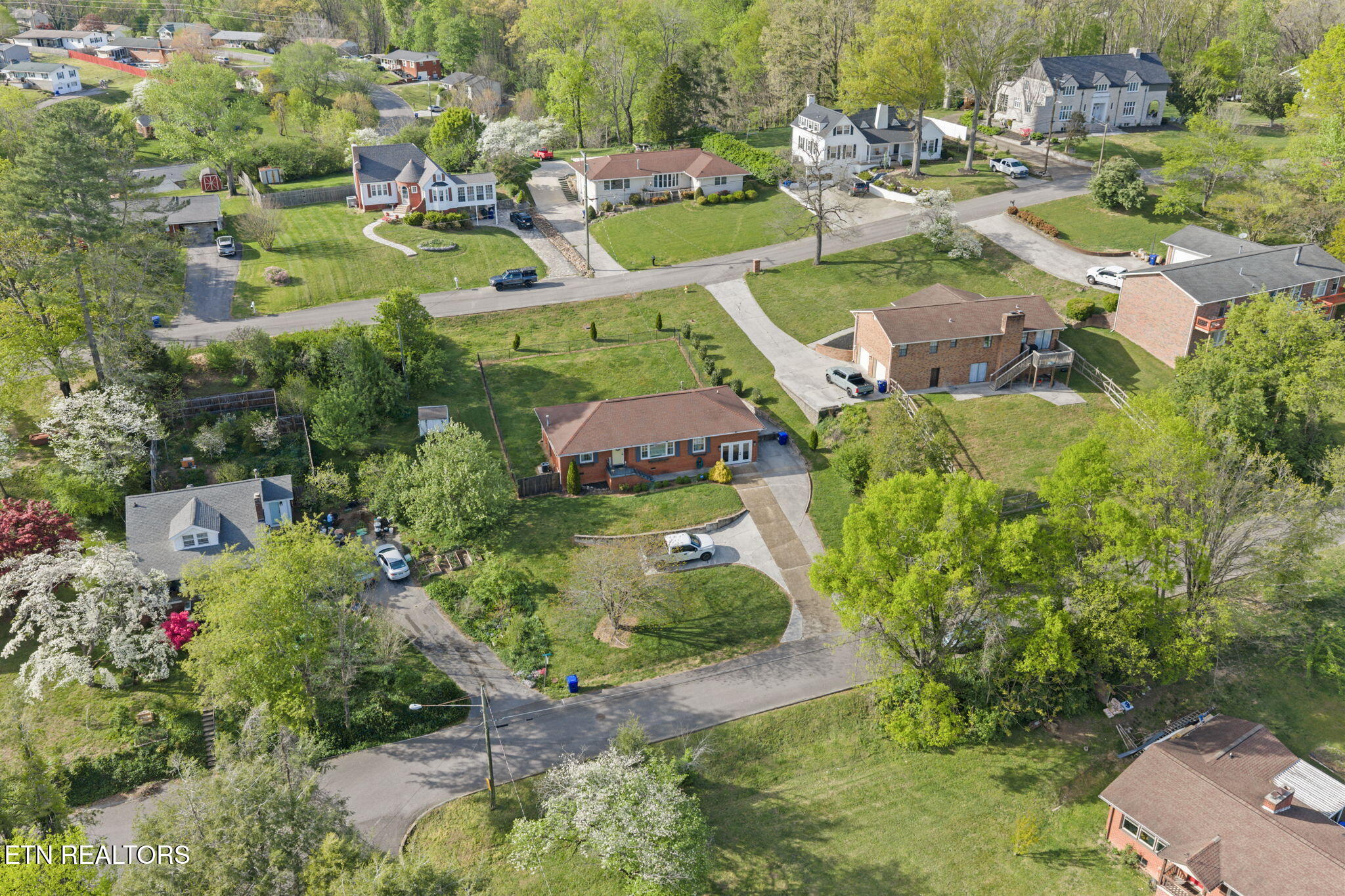 318 Hickory Street Clinton, TN 37716 - Photo 30 of 32 14-web-or-mls-318 Hickory St-160