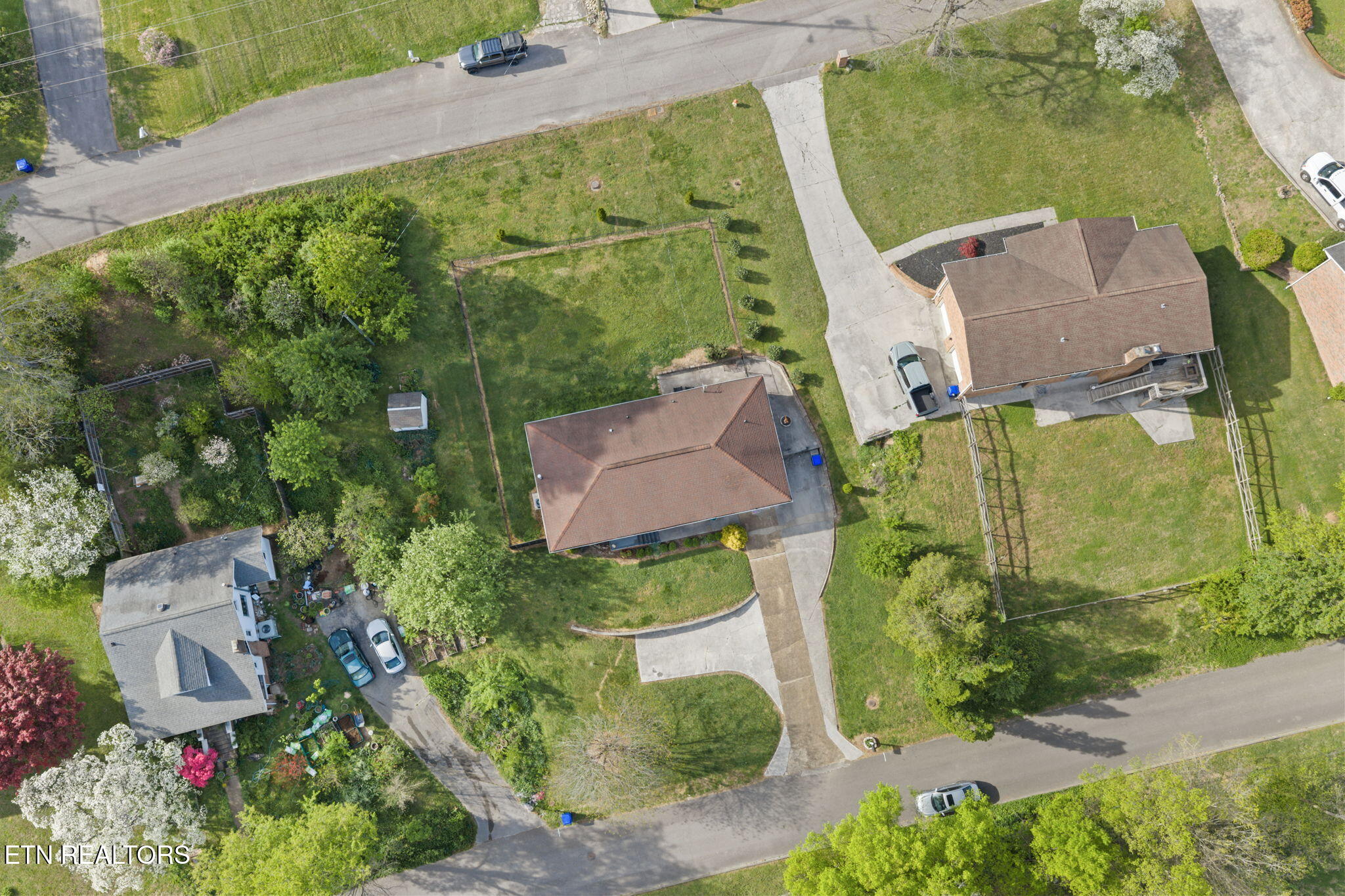 318 Hickory Street Clinton, TN 37716 - Photo 32 of 32 19-web-or-mls-318 Hickory St-185