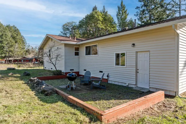 $325,000 | 2021 Peacock Drive, Willits, CA 95490