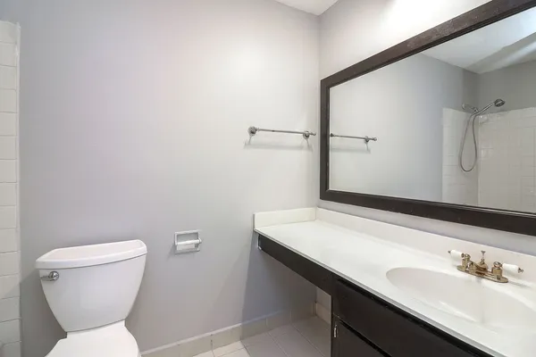 $275,000 | 1782 Gloucester Court, Unit B, Wheaton, IL 60189