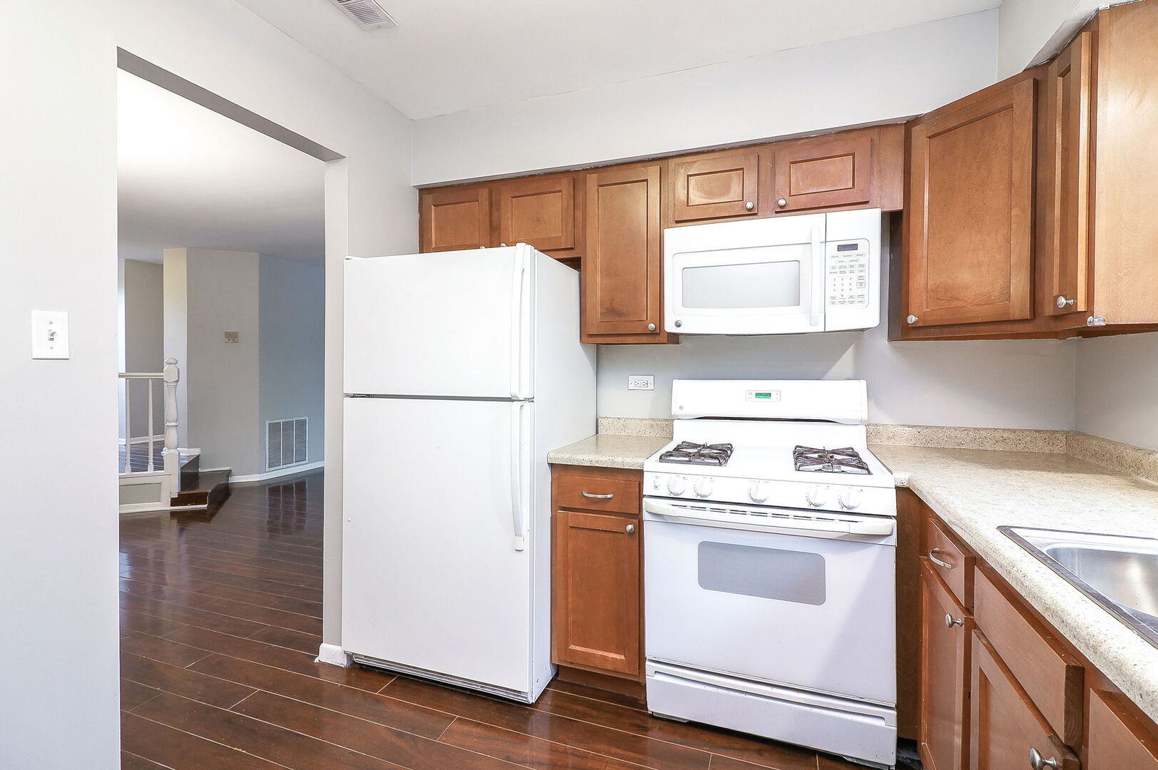 1782 Gloucester Court, Unit B Wheaton, IL 60189 - Photo 7 of 16 a utility room with dryer and washer