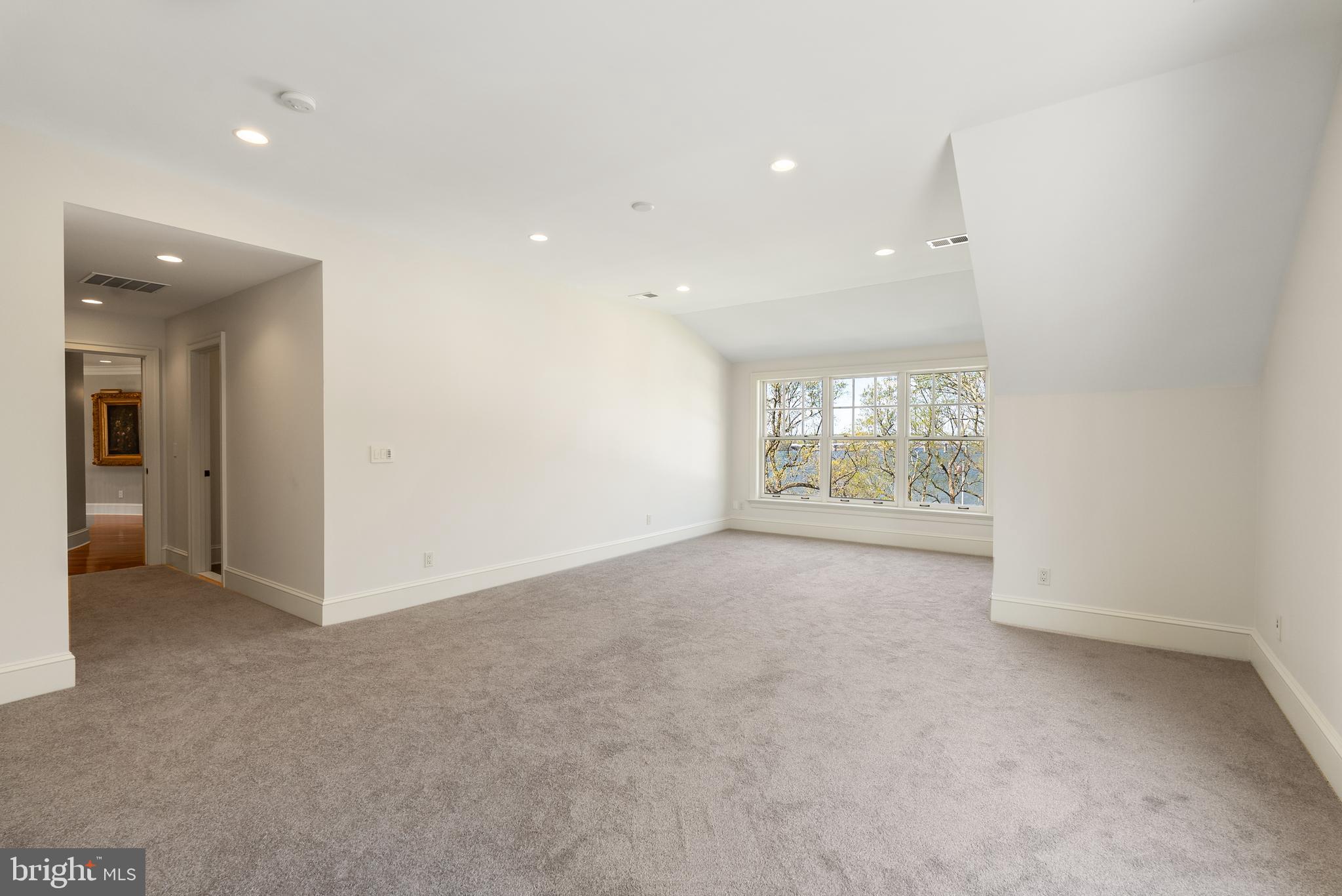 1900 Carrollton Road Annapolis, MD 21409 - Photo 38 of 50 Ensuite bedroom