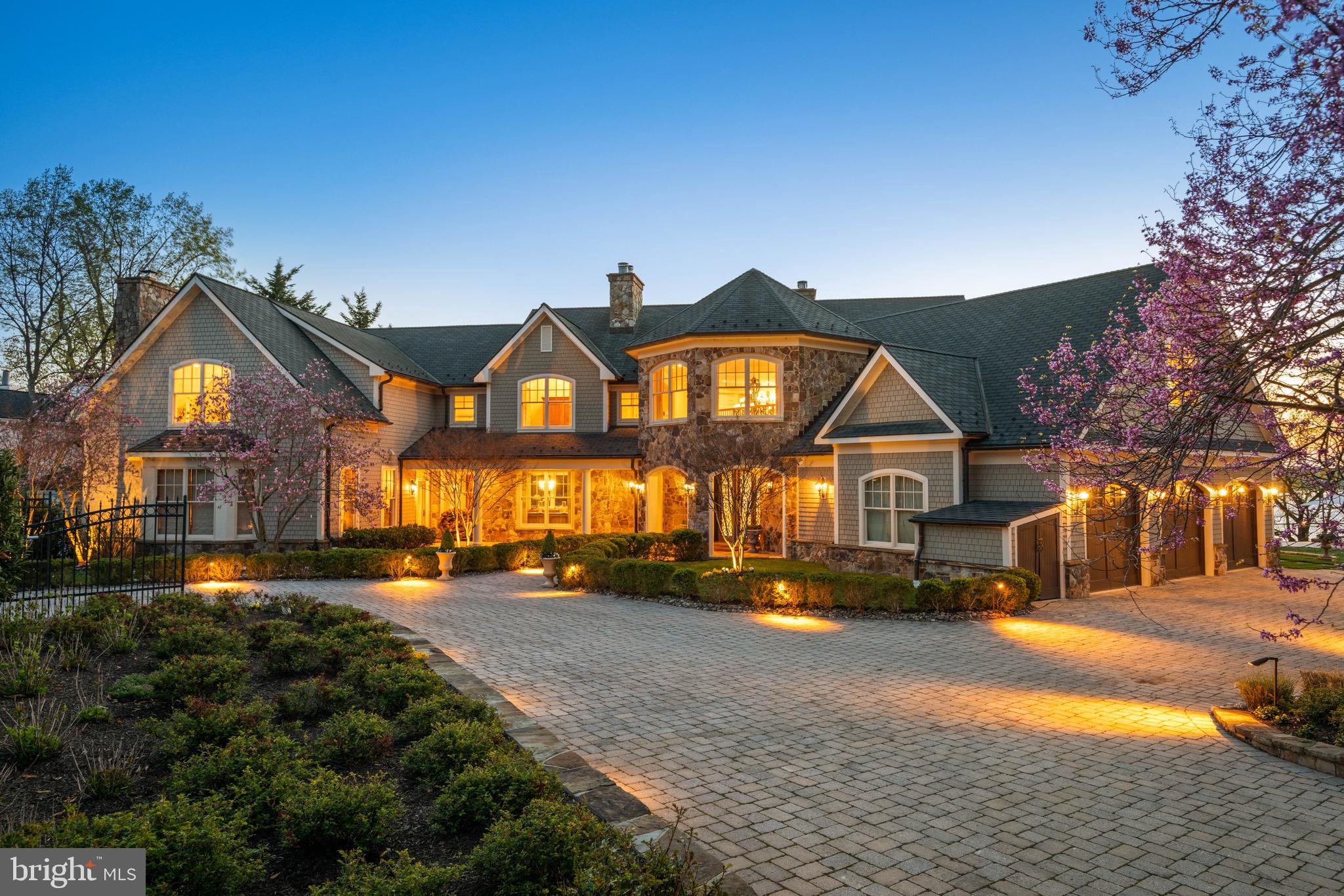 1900 Carrollton Road Annapolis, MD 21409 - Photo 4 of 50 Gorgeous lighting throughout