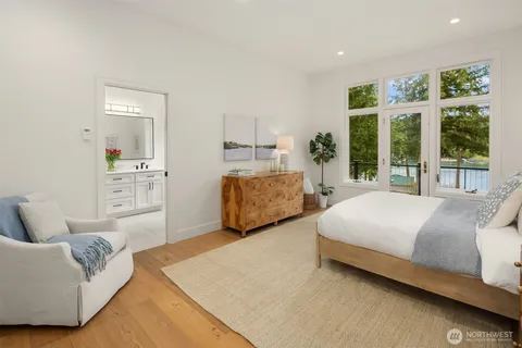 $3,995,000 | 11710 Arrow Point Drive Northeast, Bainbridge Island, WA 98110