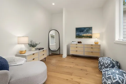 $3,995,000 | 11710 Arrow Point Drive Northeast, Bainbridge Island, WA 98110