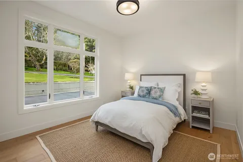 $3,995,000 | 11710 Arrow Point Drive Northeast, Bainbridge Island, WA 98110