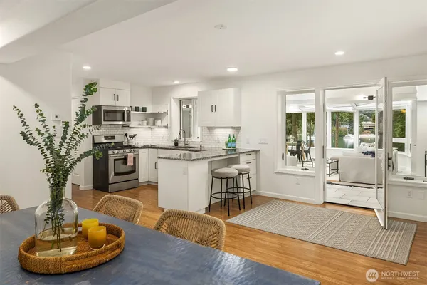 $4,250,000 | 11710 Arrow Point Drive Northeast, Bainbridge Island, WA 98110