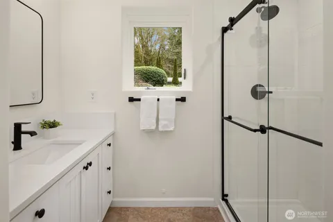 $4,250,000 | 11710 Arrow Point Drive Northeast, Bainbridge Island, WA 98110