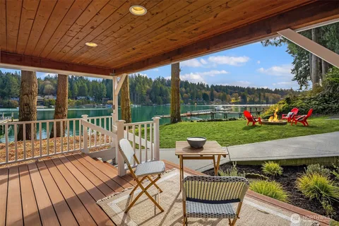 $4,250,000 | 11710 Arrow Point Drive Northeast, Bainbridge Island, WA 98110