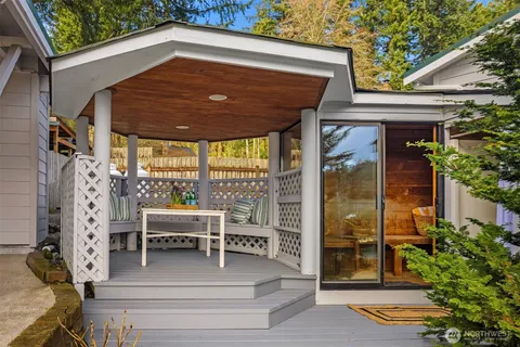 $4,250,000 | 11710 Arrow Point Drive Northeast, Bainbridge Island, WA 98110