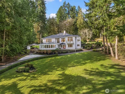 $4,250,000 | 11710 Arrow Point Drive Northeast, Bainbridge Island, WA 98110