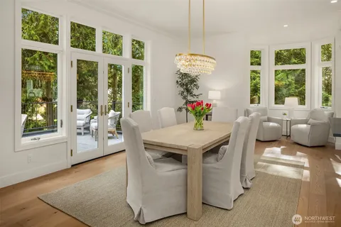 $3,995,000 | 11710 Arrow Point Drive Northeast, Bainbridge Island, WA 98110