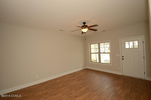 304 Winstead Loop Richlands, NC 28574 - Photo 6 of 53 304 WINSTEAD 06