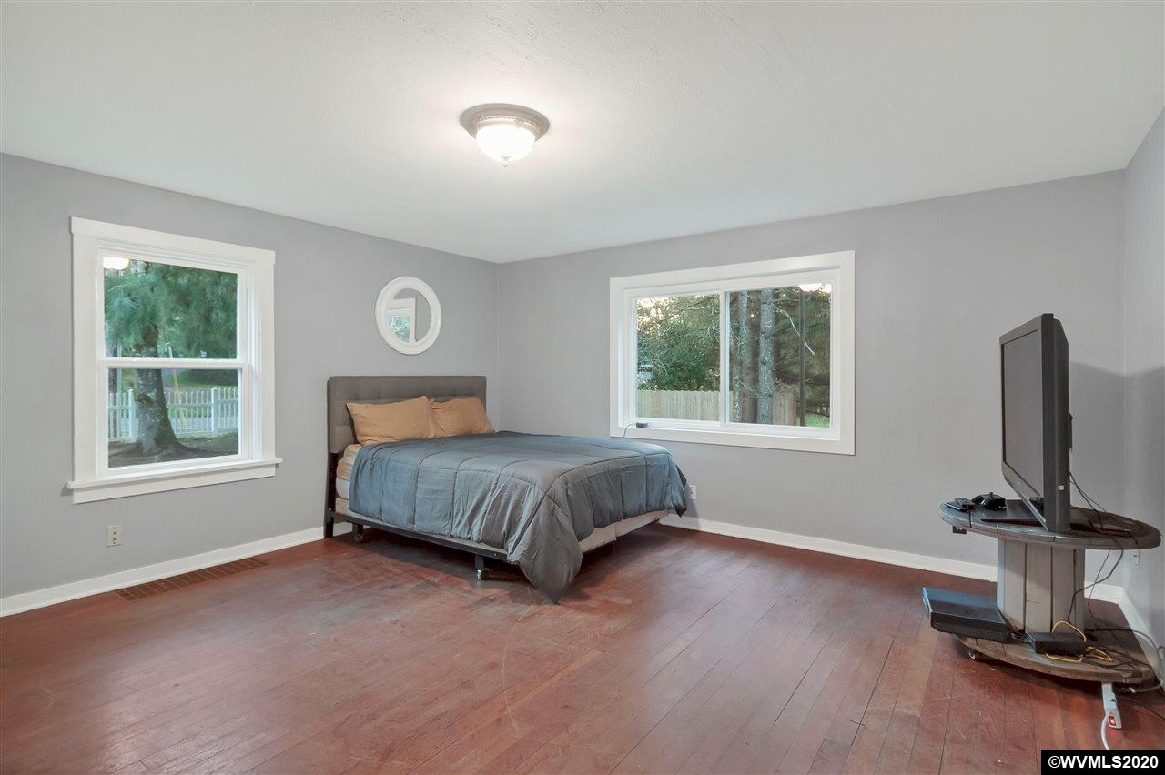 6691 Macleay Road Southeast Salem, OR 97317 - Photo 15 of 38 Gallery Image 15