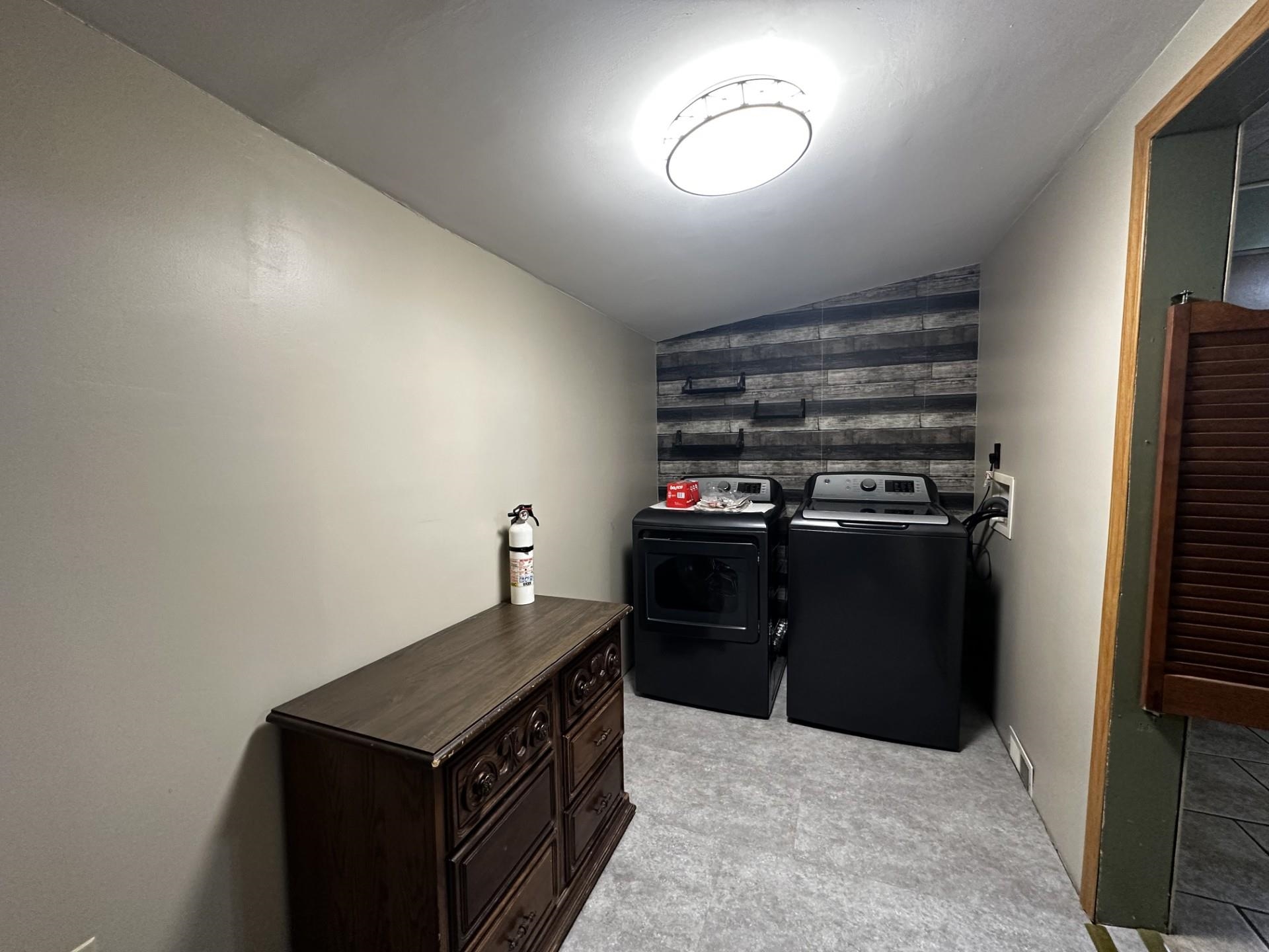 110 East State Road Mount Carroll, IL 61053 - Photo 13 of 26 Gallery Image 13
