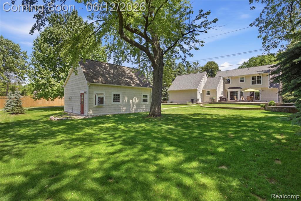 830 Hemingway Road Lake Orion, MI 48362 - Photo 3 of 70
