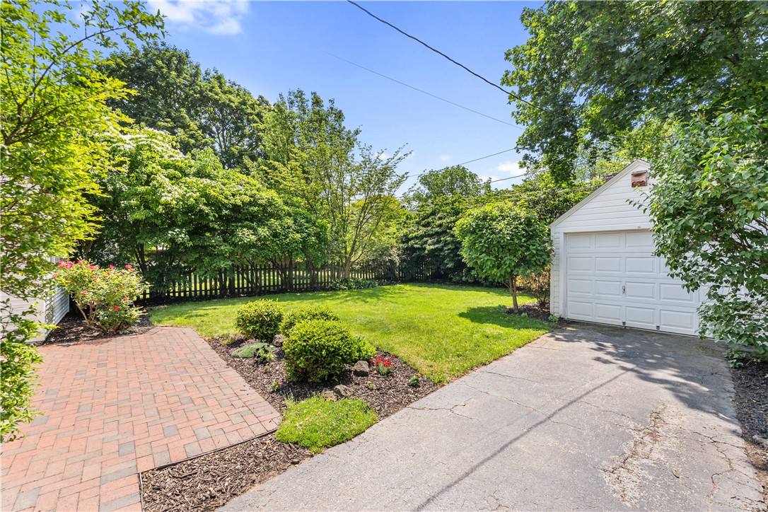 27 Covington Road Irondequoit, NY 14617 - Photo 12 of 43