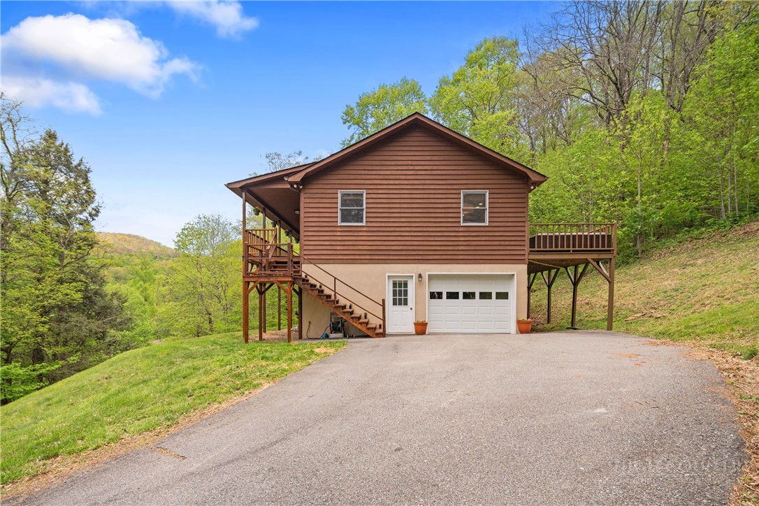 280 Moss Hill Road Boone, NC 28607 - Photo 8 of 44