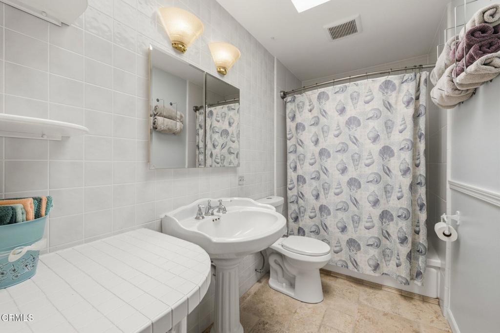 1256 Rugby Avenue Ventura, CA 93004 - Photo 18 of 33